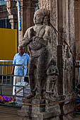 The great Chola temples of Tamil Nadu - The Sri Ranganatha Temple of Srirangam. Mandapa of the third courtyard (southern branch). 